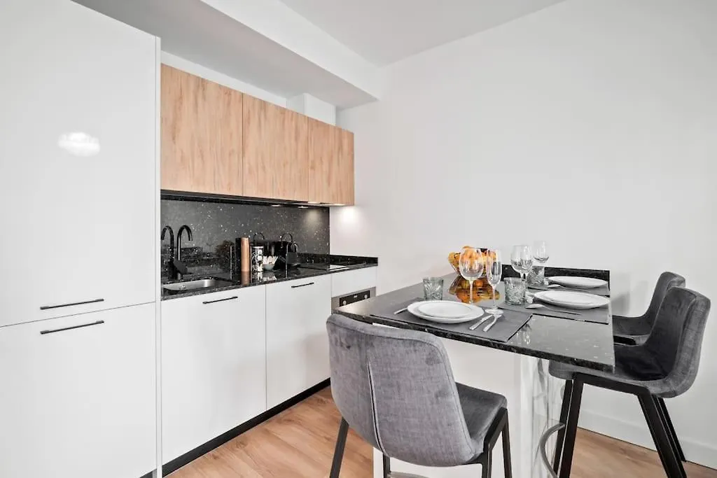 In The Heart Puerto Banus Luxurious Apartment Marbella